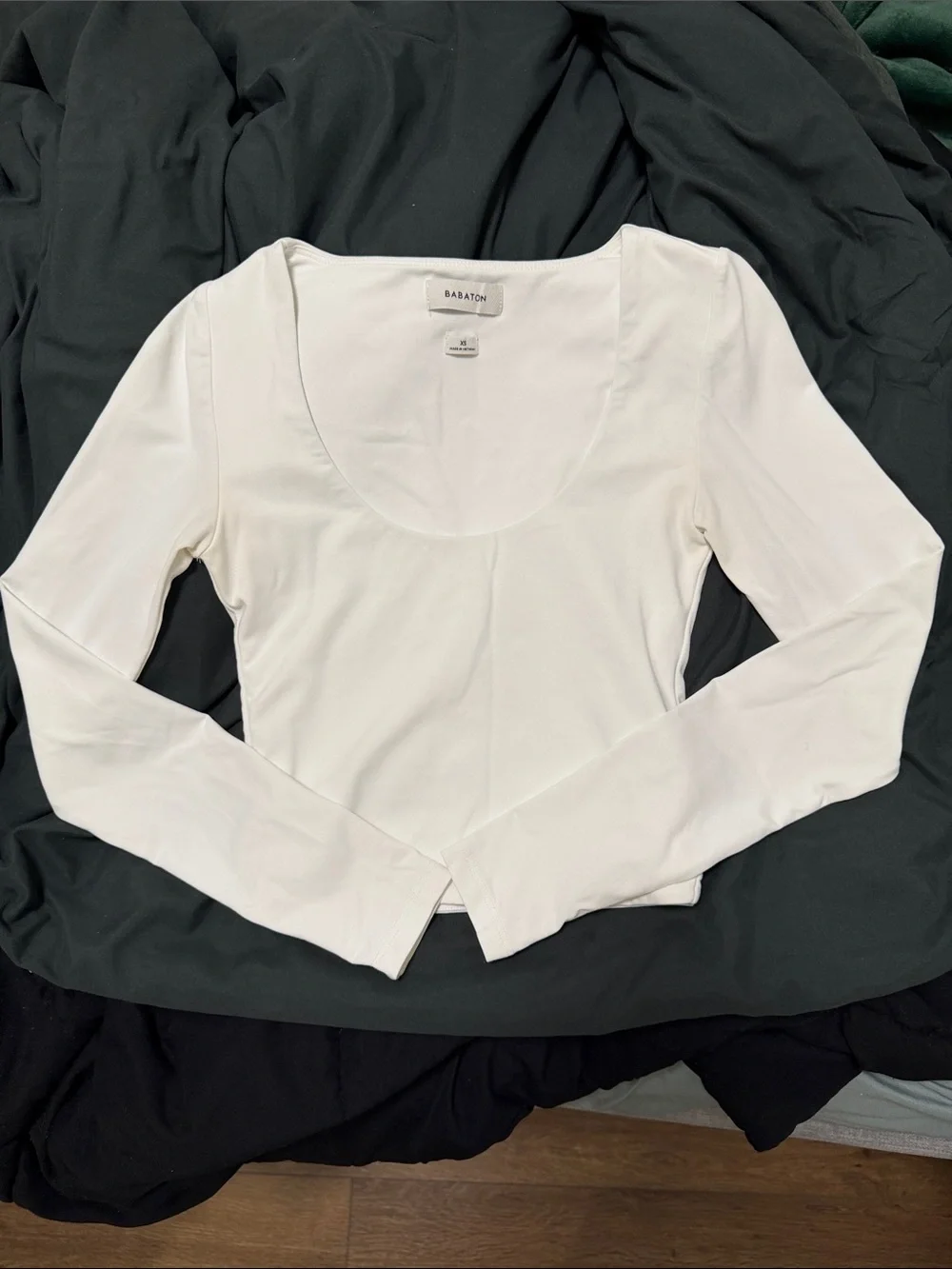 ARITZIA Original Contour Astral Longsleeve - Picture 4 of 10